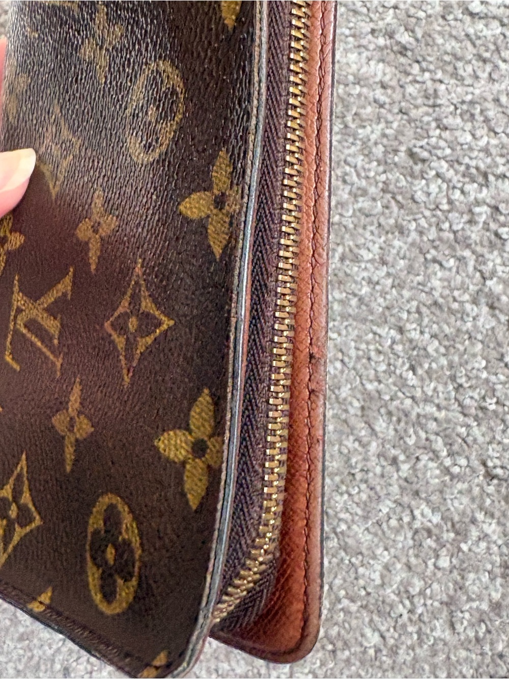 Auth Louis Vuitton monogram zippy wallet - Picture 11 of 13